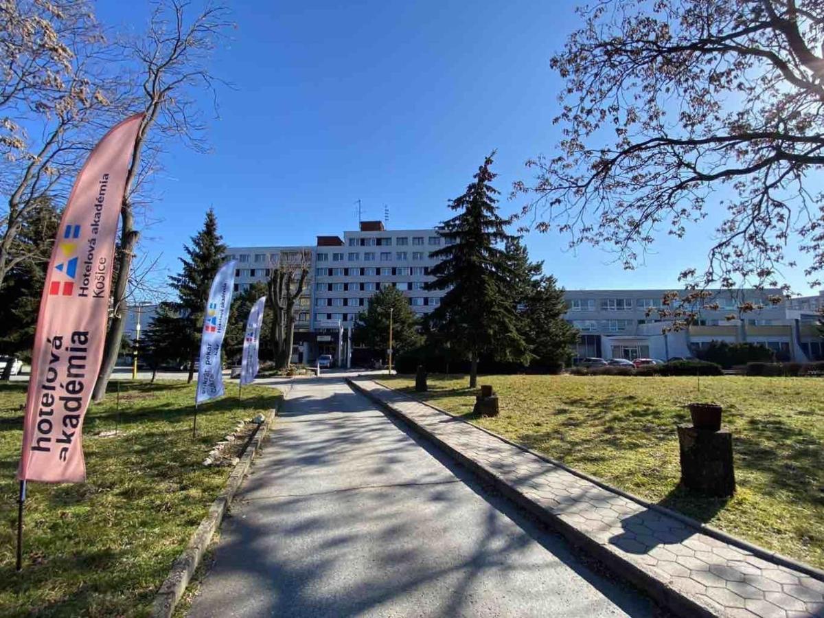 Hotel Akademia Kosice Exterior photo